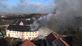 Schloss Ehrenstein bei Ohrdruf brennt