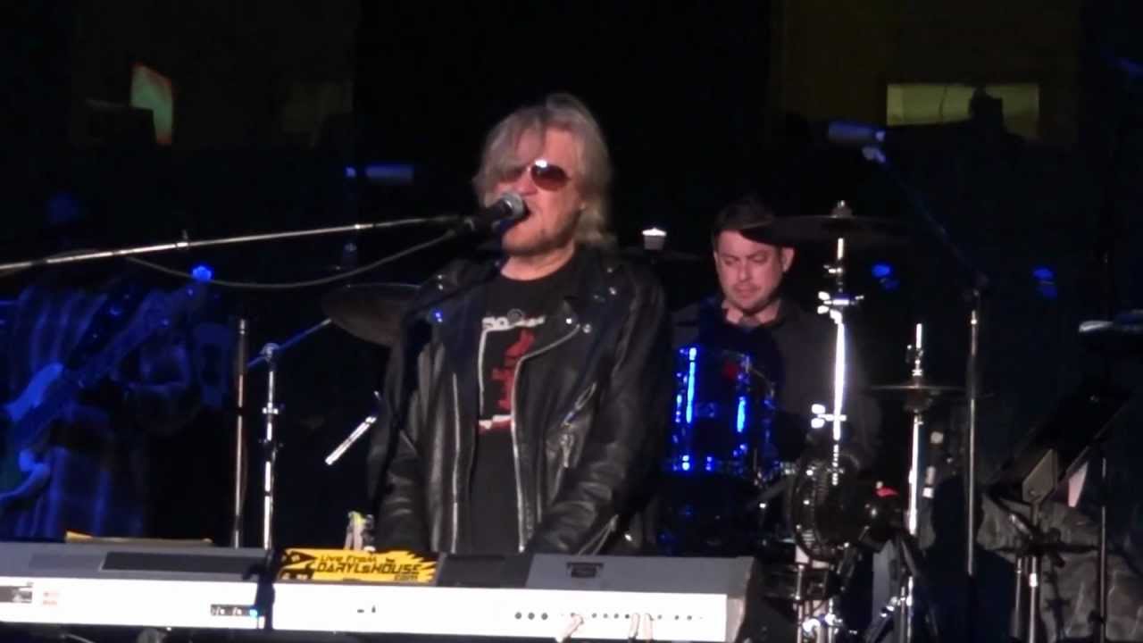 Hall & Oates Live "Rich Girl" 09/07/2012 - YouTube