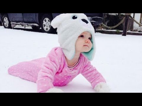 Babies Playing in the Snow First Time - Funny Baby Fails