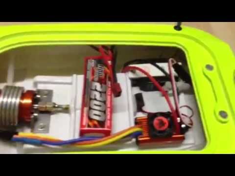 Pro boat miss geico 24 - YouTube