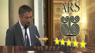 M5S Sicilia Giancarlo Cancelleri Distrugge in aula il Presidente della Regione Crocetta