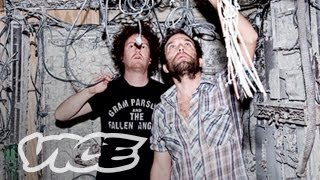 Psychedelic Art Installations with Justin Lowe and Jonah Freeman Psychedelic Art Installations with Justin Lowe and Jonah Freeman