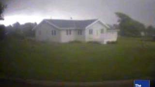 Tornado se lleva una casa