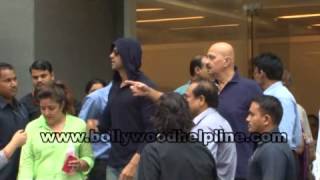 Hrithik Roshan Discharge From hospital After Surgery