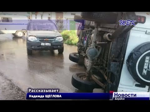 В Бердске перевернулся УАЗ сотрудников полиции