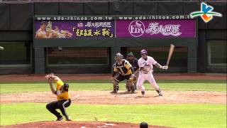 20130824-1 CPBL 象VS犀牛 2下 象洋投米吉亞頭部遭強襲球擊中