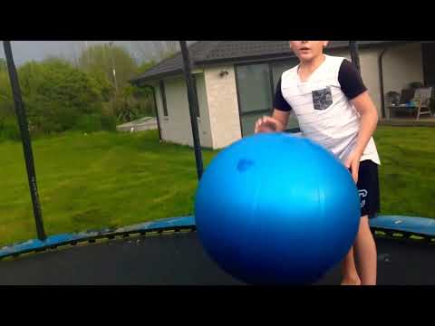 Tricks with the big ball(so funny)😂🤣🏀