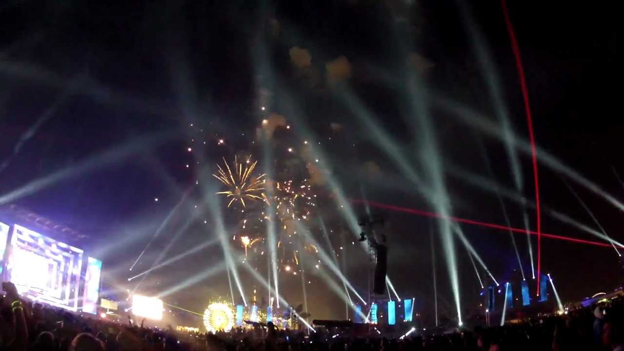 EDC 2012 Las Vegas - Kaskade - Main Stage - 6/8/2012 - (Fireworks Show ...