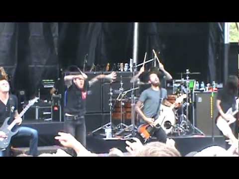 The Devil Wears Prada "Outnumbered" @ Mayhem Festival 2012, Pittsburgh ...