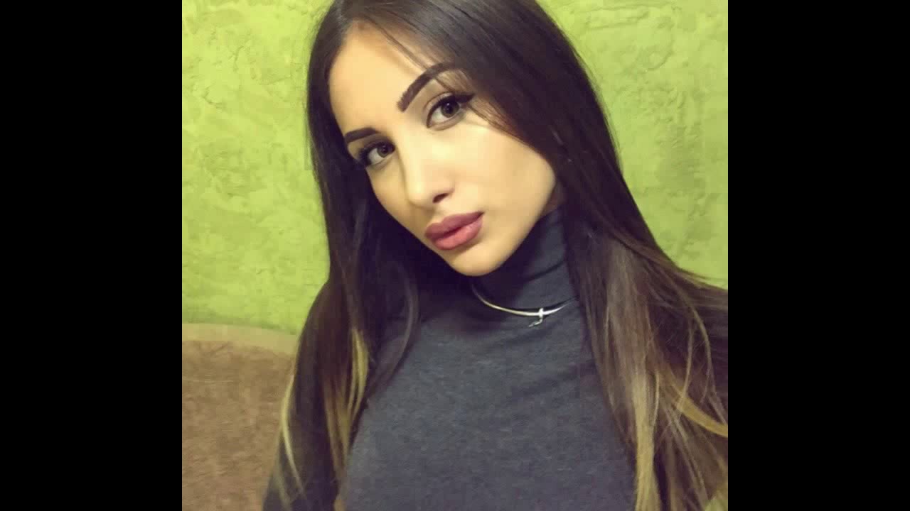 Армянская симпатичная девушка