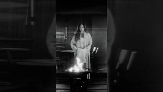 Алсу — «Чужая»Стихи: Михаил Гуцериев Музыка: Дарья Кузнецова Режиссёр: Дима Литвиненко