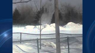 Snow tornado in LaSalle, Quebec (March 2, 2014)