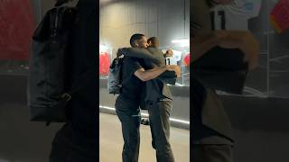Welcomed by a special friend… the Rossoneri have arrived! 🔴⚫? | #shorts