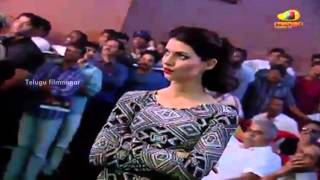 DSP & Ranina Reddy live performance on stage - Yevadu Movie Audio Launch - Ram Charan, Shruti Haasan