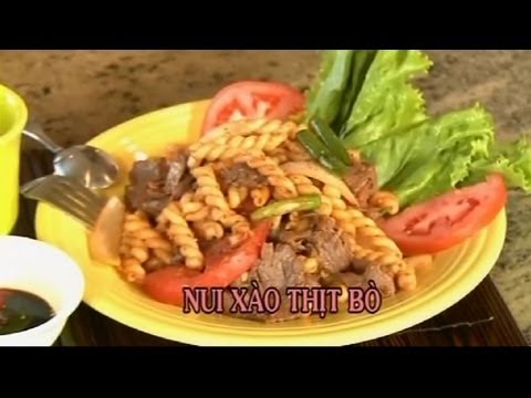 Nui Xao Thit Bo - Xuan Hong - YouTube