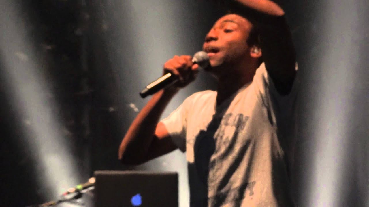 Childish Gambino - "Hero" (Live in Los Angeles 11-12-11) - YouTube