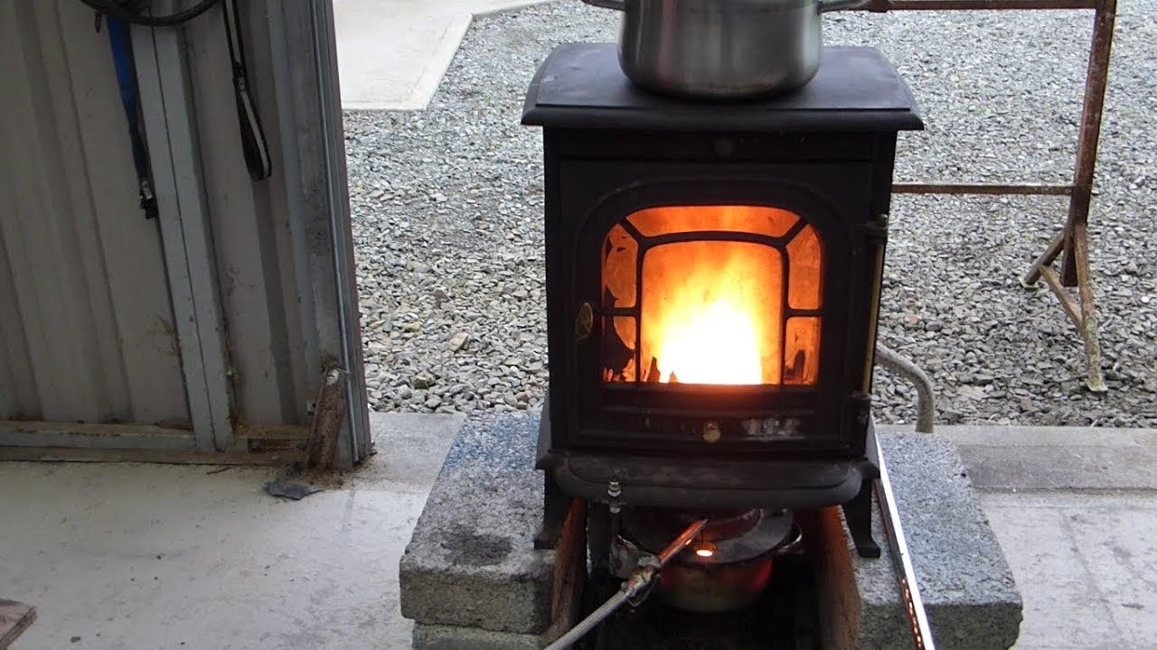 Unique Oil Burning Stove with Simple Decor