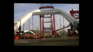 Toruń   Nowy Most   Przęsło gotowe do zamocowania na bazach