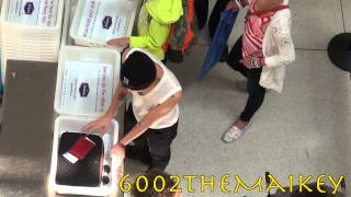 [Fancam] 130716 G-Dragon (지드래곤 of 빅뱅) at JFK Airport headed to Incheon Airport