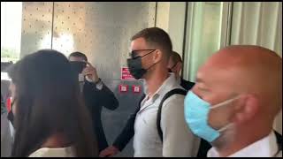 Inter: Dzeko è atterrato a Milano, ora visite e firma