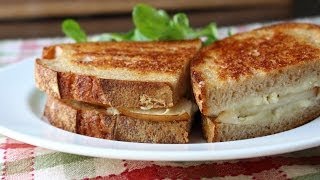 Grilled Brie & Pear Sandwich - Grilled Cheese Sandwich Recipe