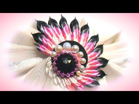 Брошь из атласных лент канзаши Брошь из атласных лент канзаши
