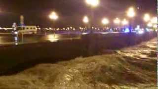 Olas temporal #Donostia puente de Santa Catalina 02-02-2014 by cervelicious