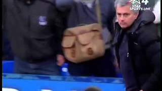 Balls child provokes Mourinho loser in front of the Crystal Palace