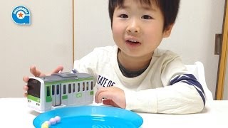 プラレール コロコロマシーン チョコを食べました【がっちゃん4歳】