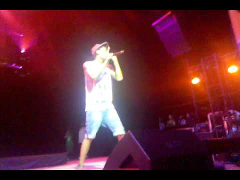 Wiz Khalifa Rolling Papers Tour The Thrill