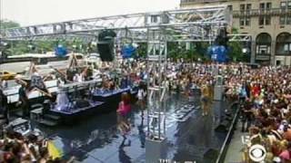 Beyoncé - Crazy In Love Live