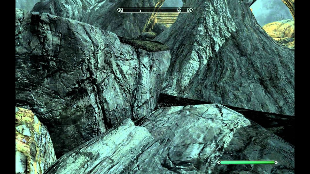 Skyrim GLITCH. Secret chest under Fall through the floor of