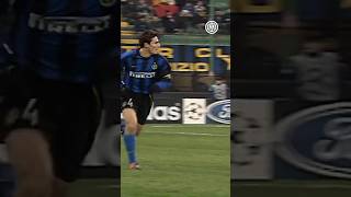 Only Zanetti could pull that off ⚡🖤💙?? #IMInter #Shorts