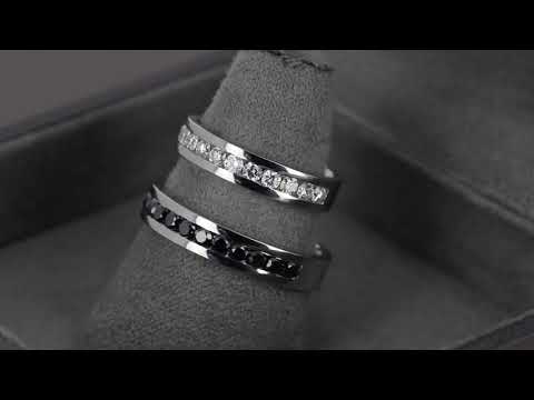 Платиновые обручальные кольца с белыми и черными бриллиантами