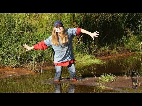 Mudding in red Nokian rubberboots