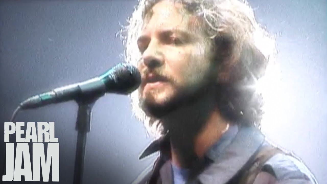 Pearl Jam- Rearviewmirror with Lyrics - YouTube