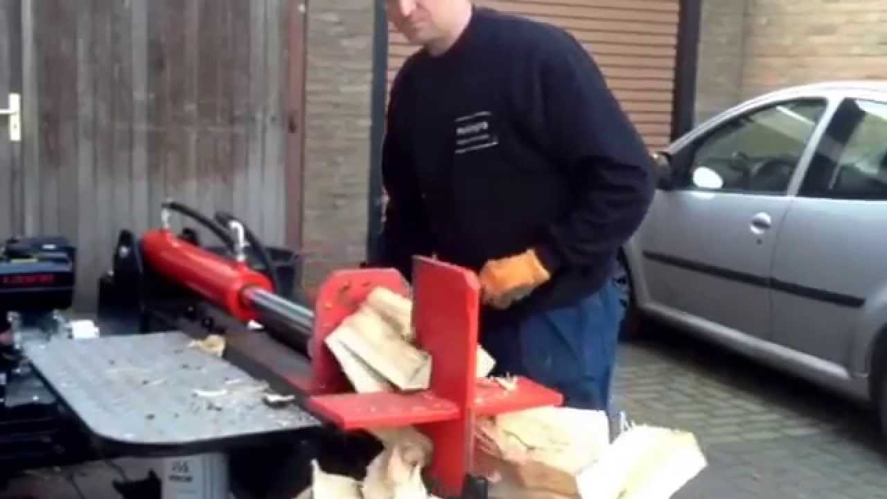 Houtklover zelfbouw benzine motor eerste test. YouTube