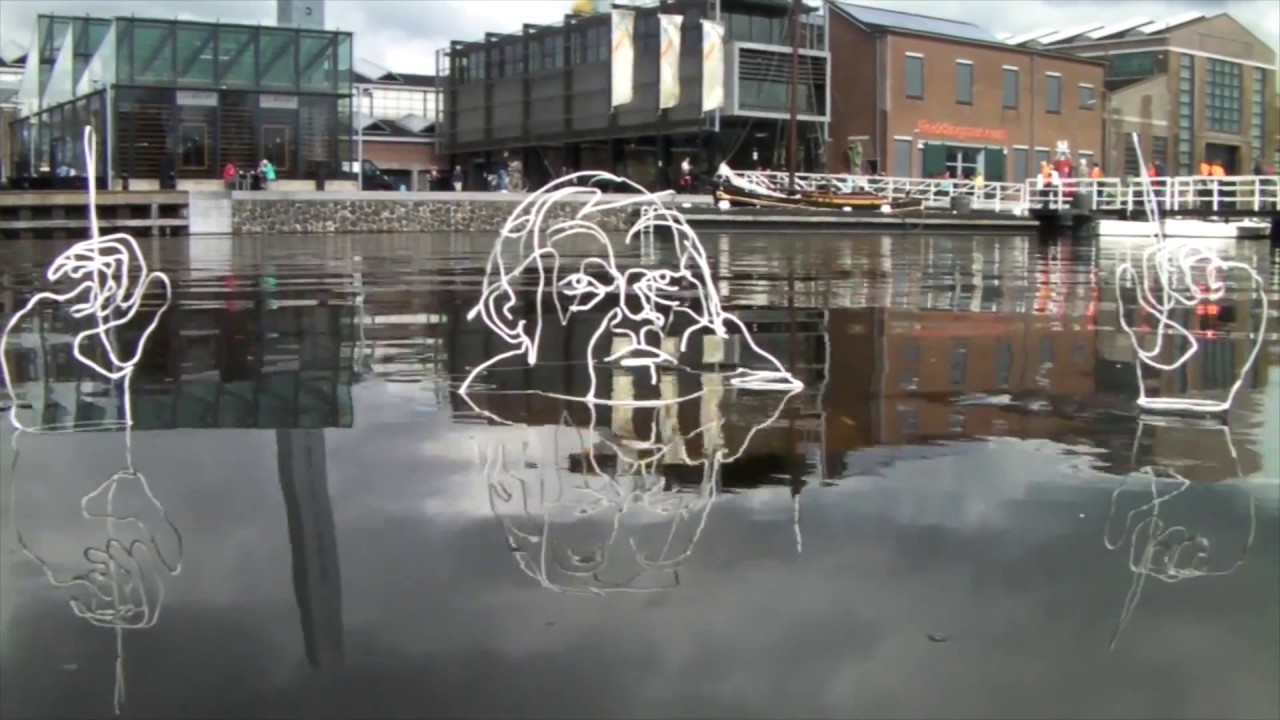 Outdoor wire sculpture
