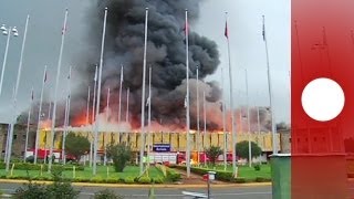 L'aéroport de Nairobi au Kénya en feu