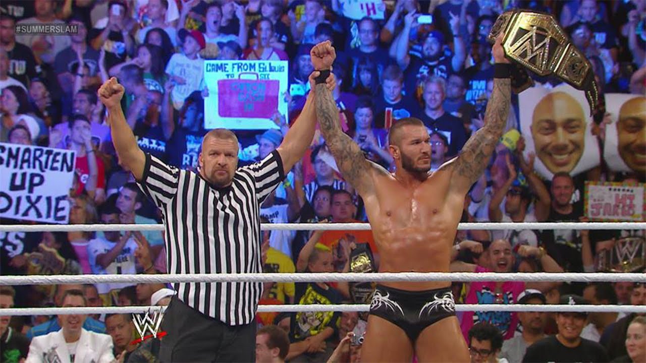 Randy Orton se coroa WWE Champion com RKO sobre Bryan no RAW