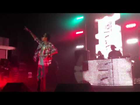 Wiz Khalifa - Young, Wild and Free live (BIRMINGHAM o2)