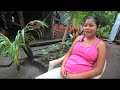 Una niña embarazada