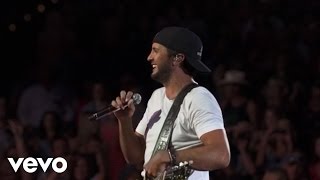 Luke Bryan - That's My Kind Of Night (Tour Perfomance Video)