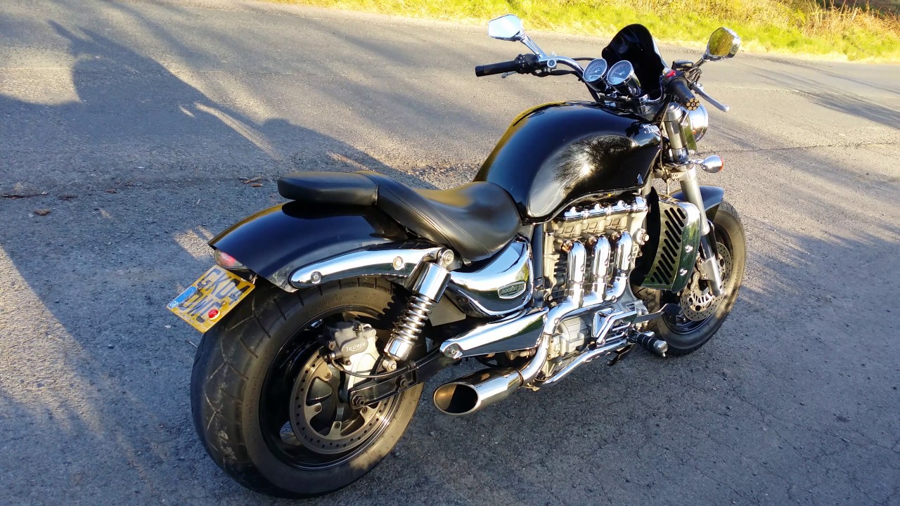 Triumph Rocket III vs