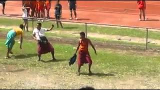 SAMOAN SCHOOL ATHLETIC (FUNNY CHEERLEADERS EVER)