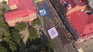 При параде: шествие студентов в День томича – видео с квадрокоптера