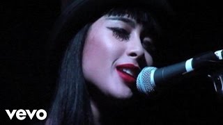 Natalia Kills - Mirrors (live)
