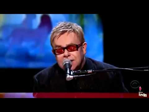 Can you feel the love tonight? - Elton John (LIVE) - YouTube