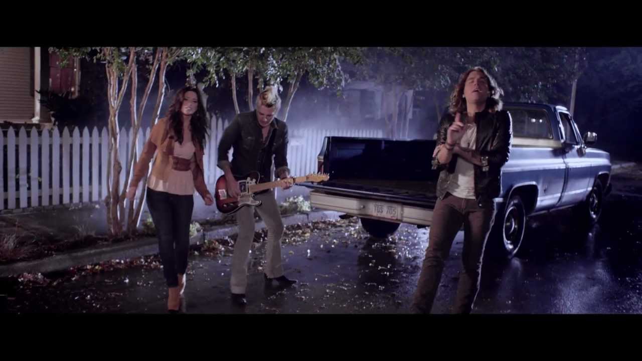 Gloriana - (Kissed You) Good Night (Official Video) - YouTube