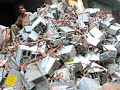 ¿Sabes que pasa con tus residuos electrónicos cuando no se gestionan por los canales legales?